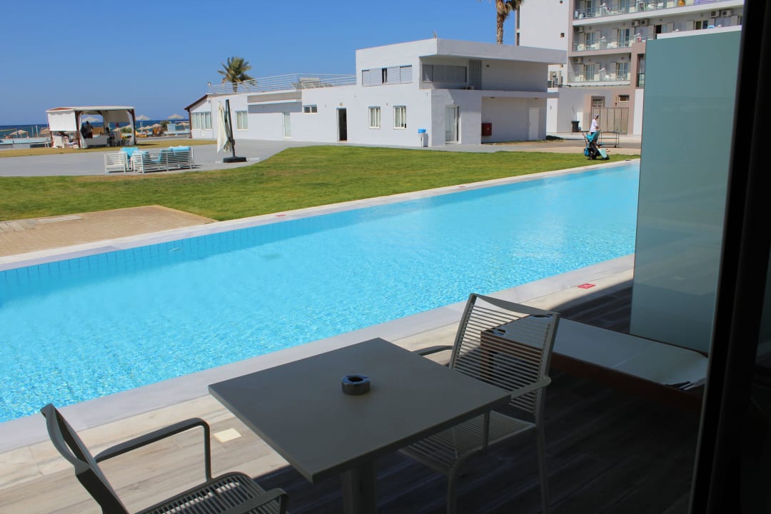 Zimmer 801 mit Poolzugang und Meerblick allsun Hotel Carolina Mare