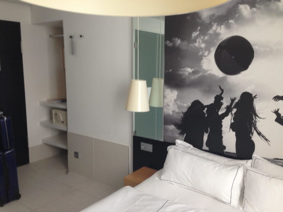 Bett3 Sir Savigny Hotel, part of Sircle Collection