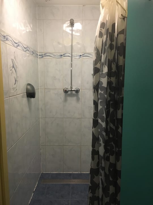 Dusche Durty Nelly's Hostel
