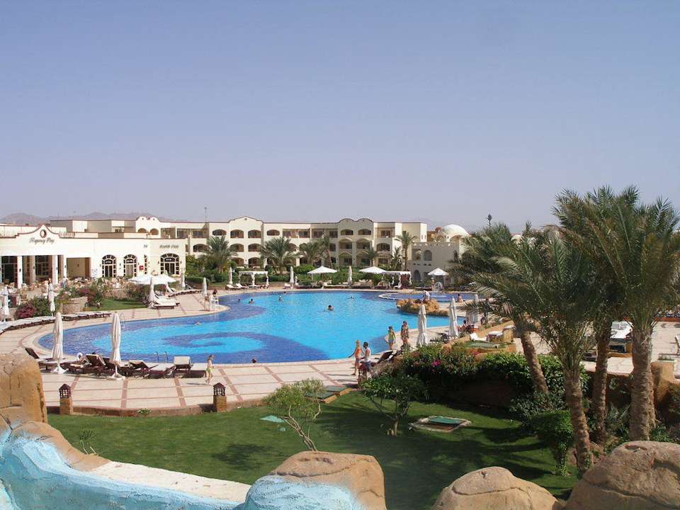 Widok basenu Regency Plaza Aqua Park & Spa