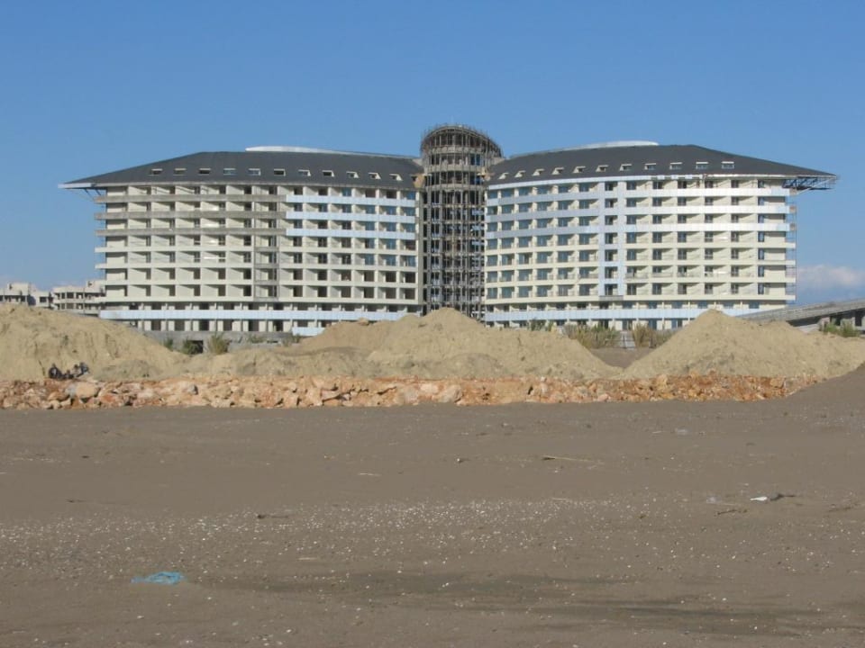 Royal Wings im Bau, am 26.11.2004 Royal Wings Hotel