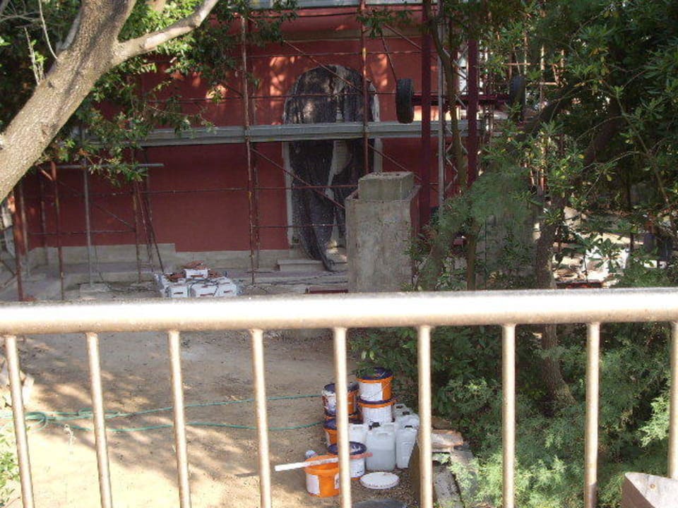 Baustelle vor unserem Zimmer Villa Casa Marina