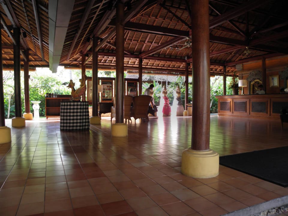 Empfangshalle Puri Santrian