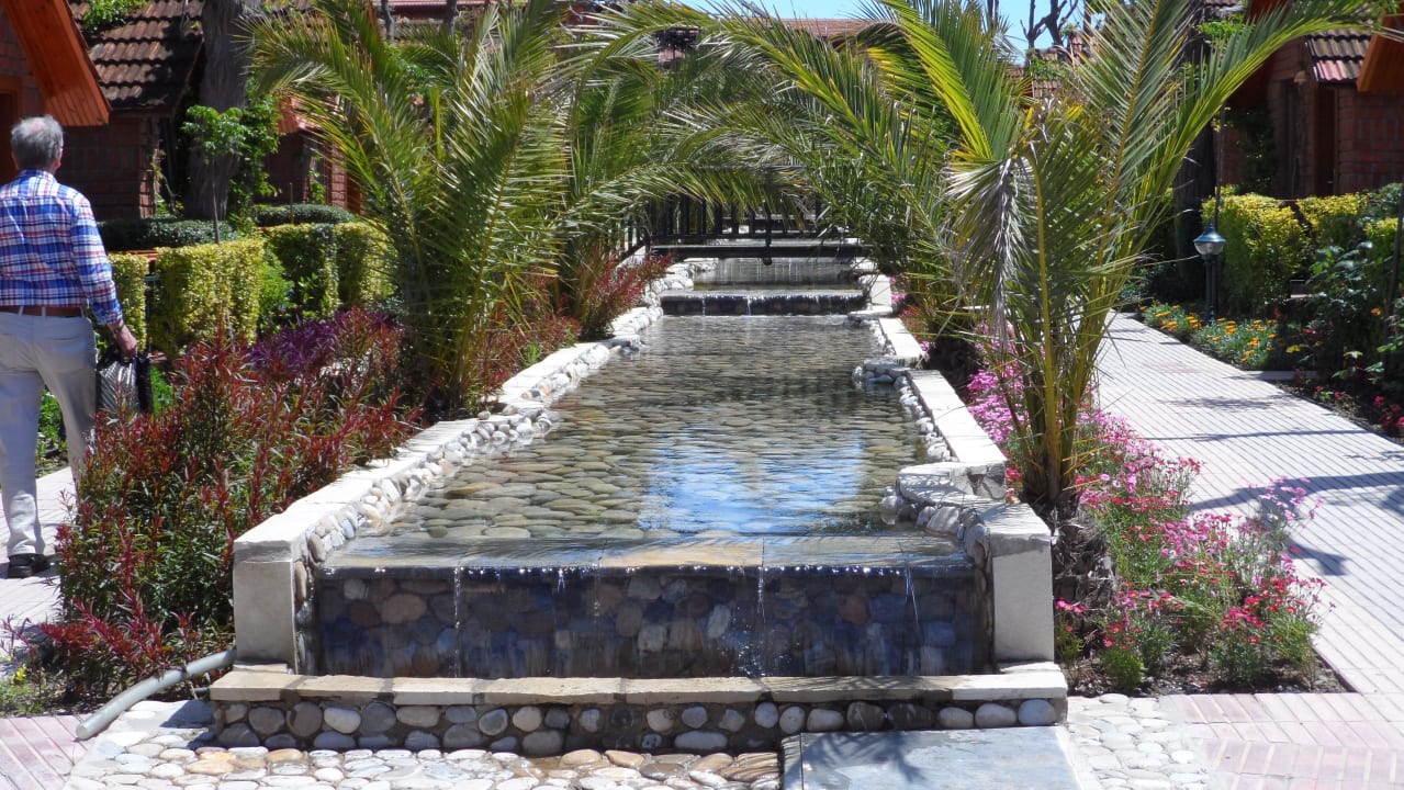 Bach Can Garden Beach