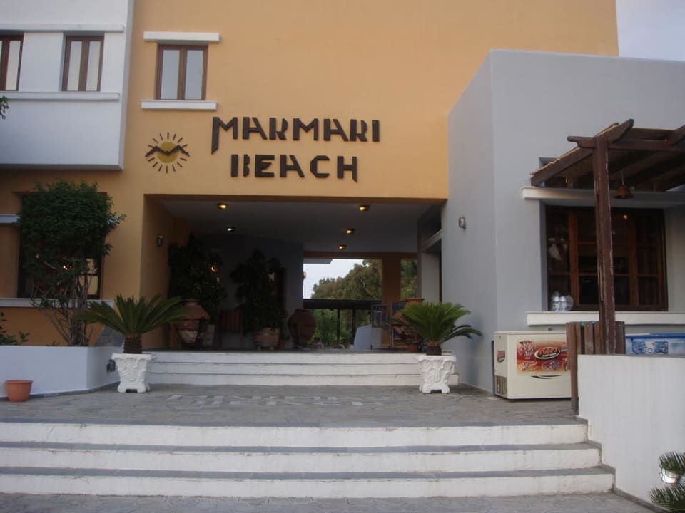 Eingang Atlantica Marmari Beach