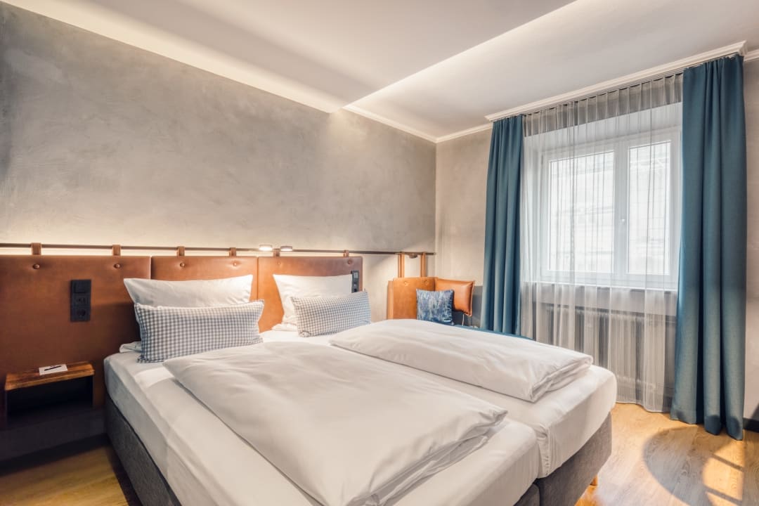 Zimmer Unsöld's Factory Hotel