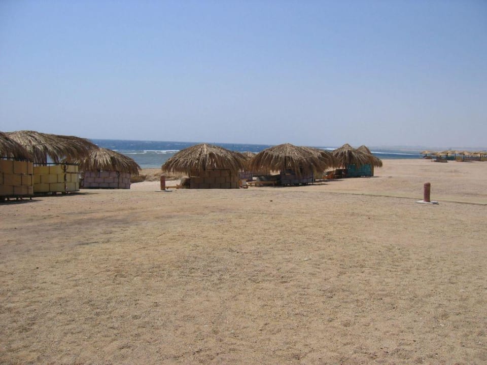 Blick auf den nStrand Pickalbatros Sands Hotel - Port Ghalib