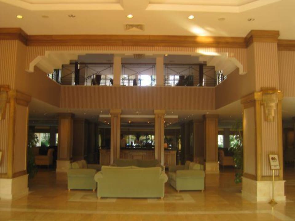 Lobby Hotel Meryan