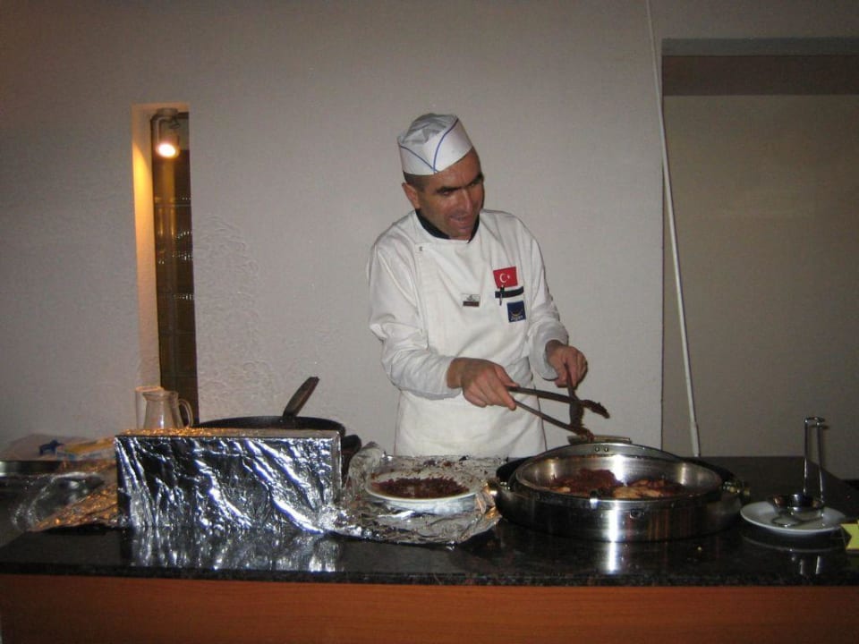 Speisen werden am Buffet frisch zubereitet Doubletree by Hilton Bodrum Isil Club All-Inclusive Resort
