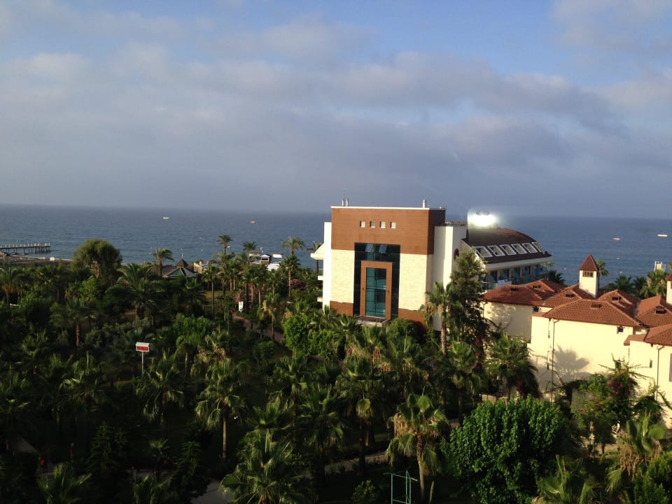 Вид из прозрачного лифта 2 Saphir Hotel & Villas