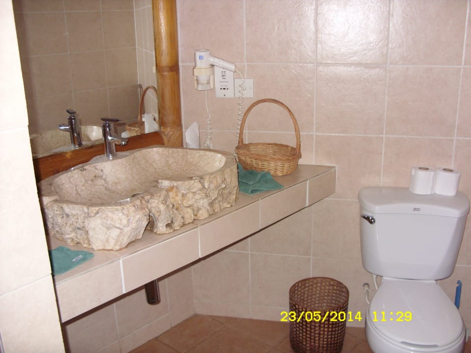 Badezimmer Thulhagiri Island Resort