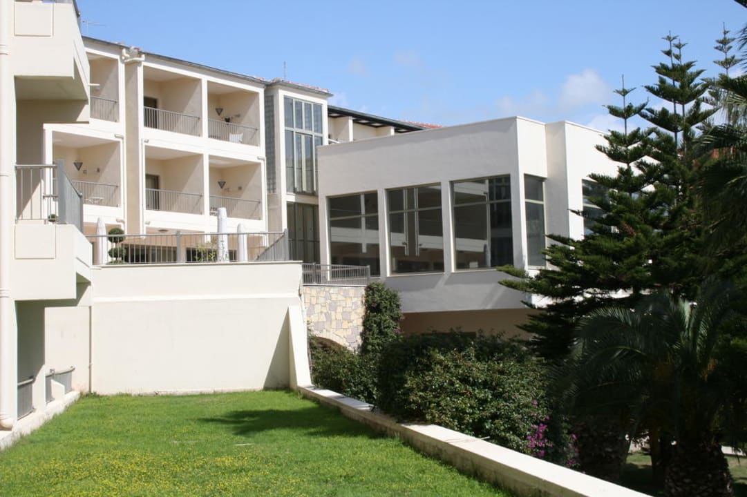 Blick zur Lobby und Terrasse Barut Hemera