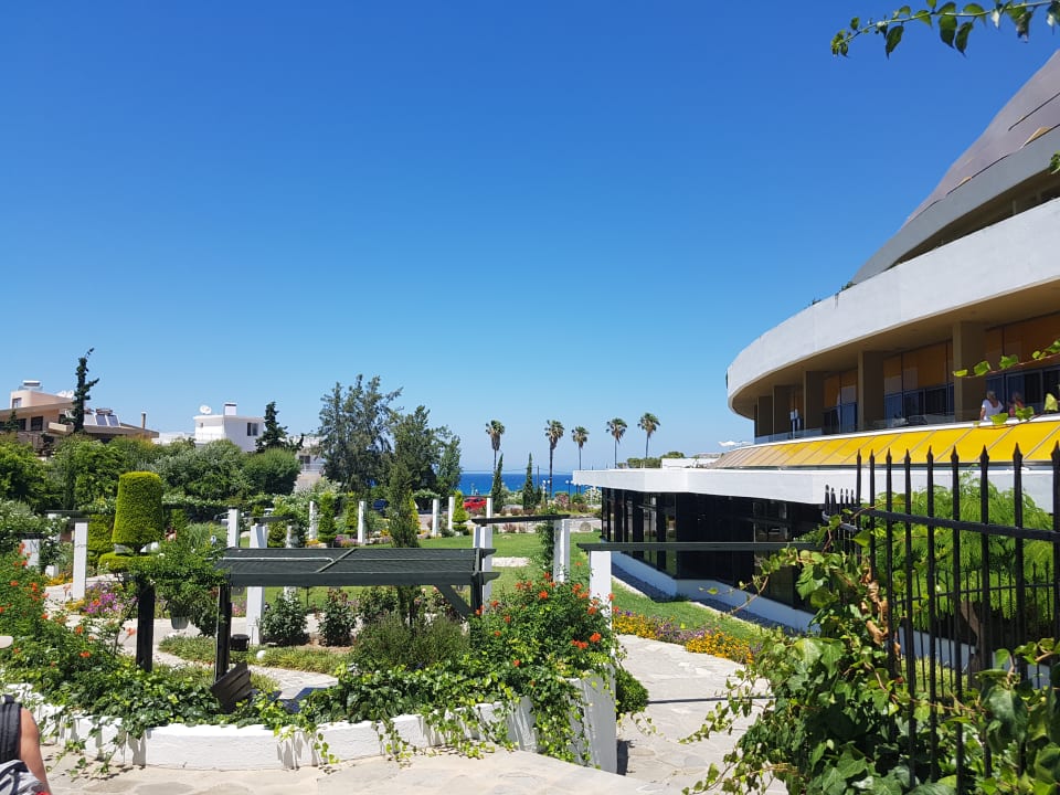 Außenansicht Olympic Palace Resort Hotel & Convention Center