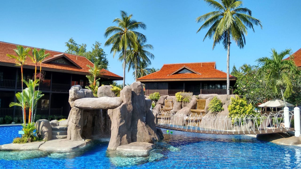 Cascade Pool Meritus Pelangi Beach Resort And Spa Pantai Cenang