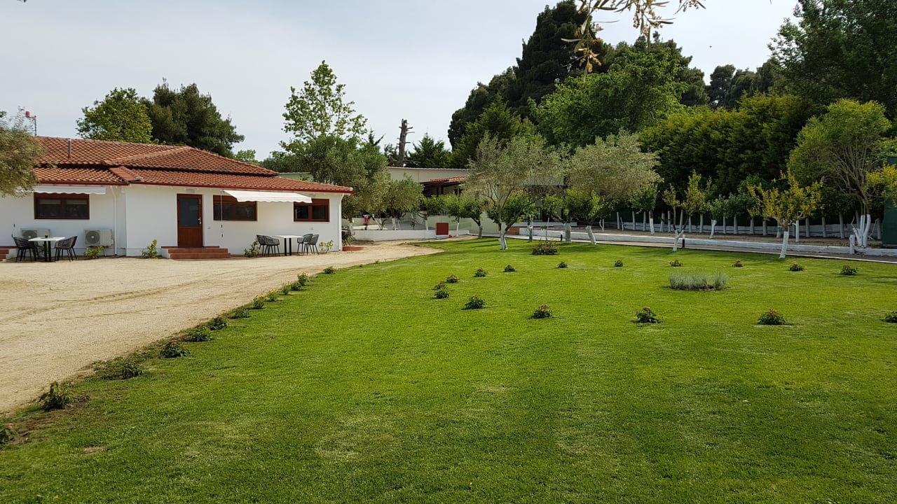 Gartenanlage Komitsa Luxury Apartments