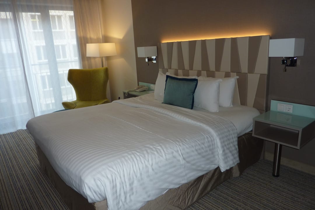 Angenehmes Bett Courtyard by Marriott Munich City Center