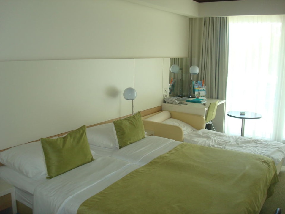 Bett und Kinderbett Family Hotel Vespera