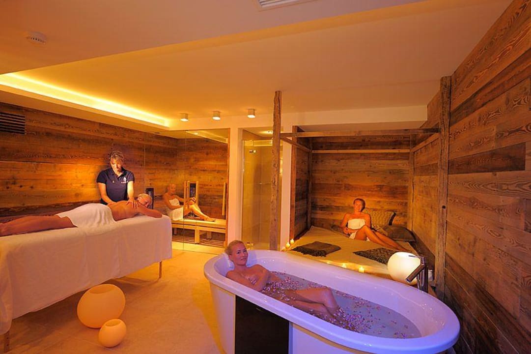 Pool facilities Hotel Alpenheim Charming & Spa