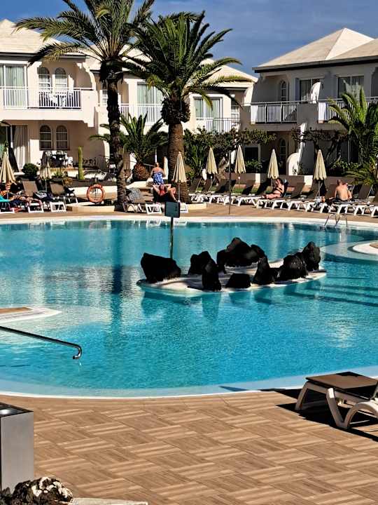 Pool H10 Ocean Suites