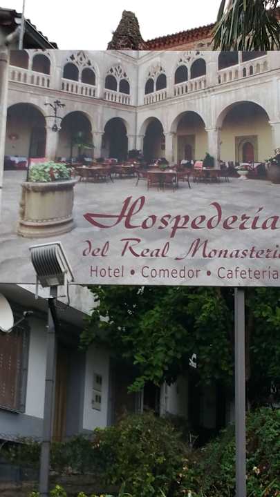 Sicht auf das Hotel Hospedería de Real Monesterio