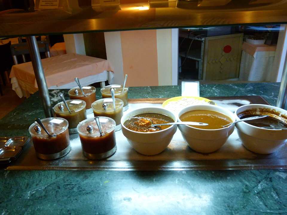 Lecker Honig und Konfitüre für die Creppes.. Mahdia Beach & Aquapark