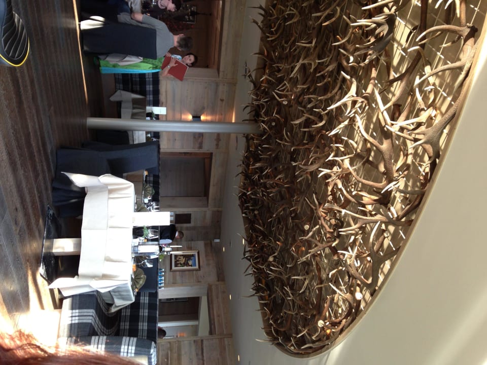 Restaurant mit toller Aussicht auf die Berge Hotel Chalet Mirabell