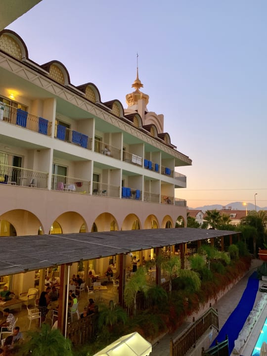 Außenansicht Well Palace Side