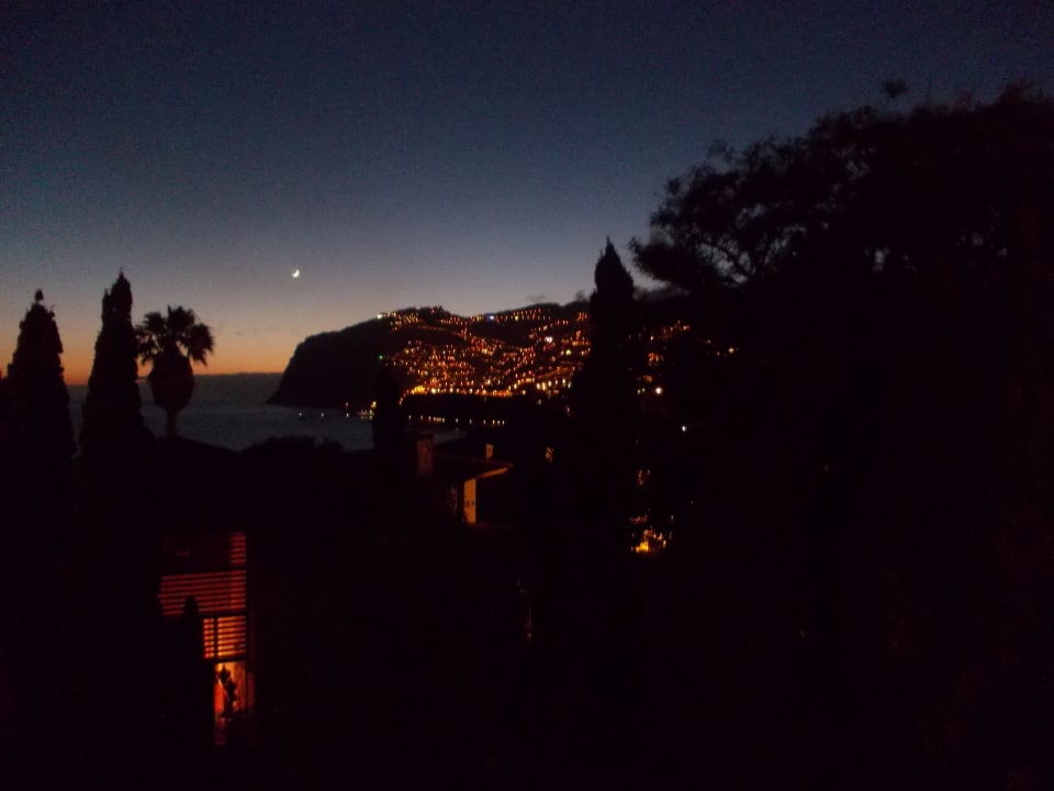 Blick vom Balkon am Abend Hotel Golden Residence