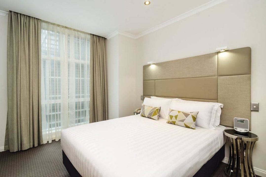 One Bedroom Suite Bedroom Hotel Clarion Suites Gateway