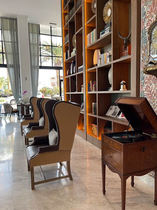 Lobby Hotel Fariones