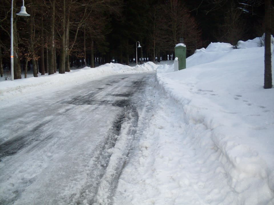 Spiegelglatte Straßen Hotel Rennsteig Masserberg