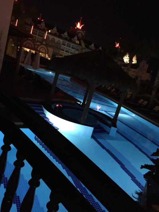 Pool Well Palace Side