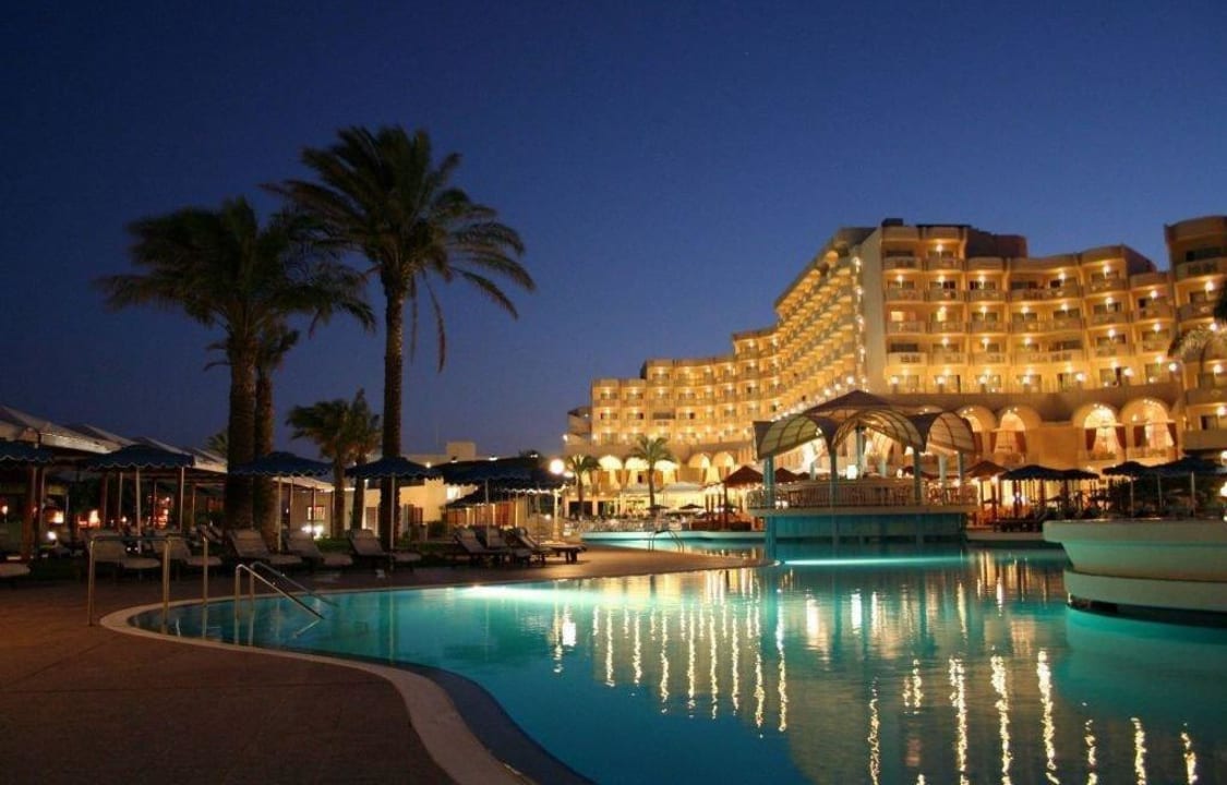 Pool - Außenansicht bei Nacht Rodos Palladium Leisure & Wellness