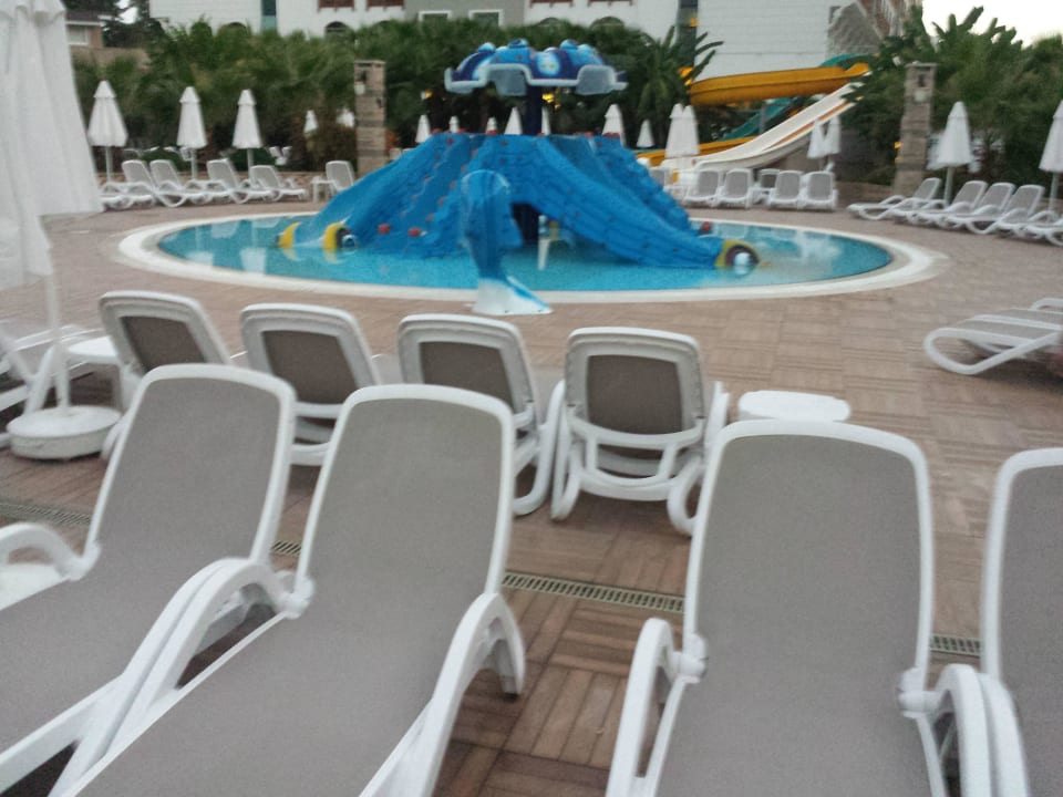 Viel zu klein für die Kids Dizalya Palm Garden