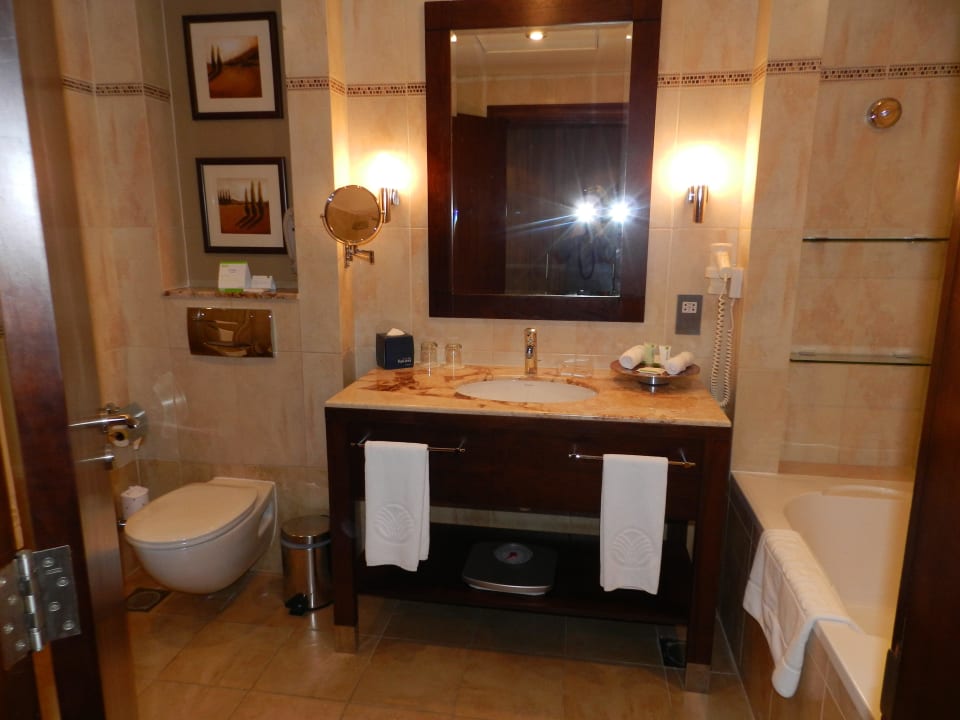 Bad Khalidiya Palace Rayhaan by Rotana