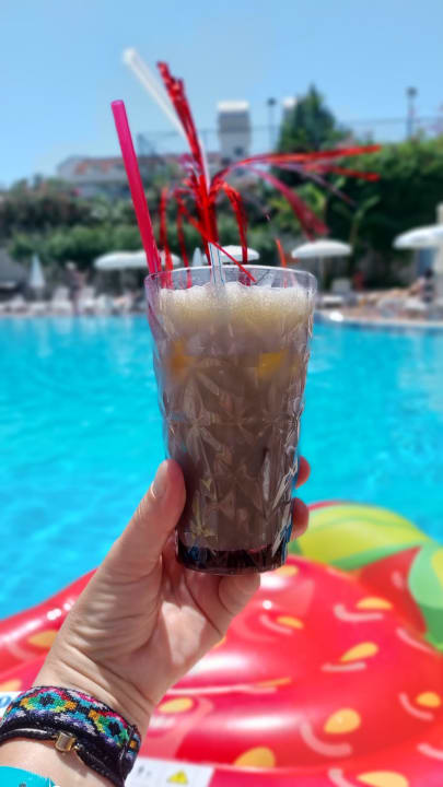 Pool Side Aquamarin Resort & Spa