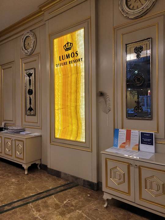 Außenansicht The Lumos Deluxe Resort Hotel