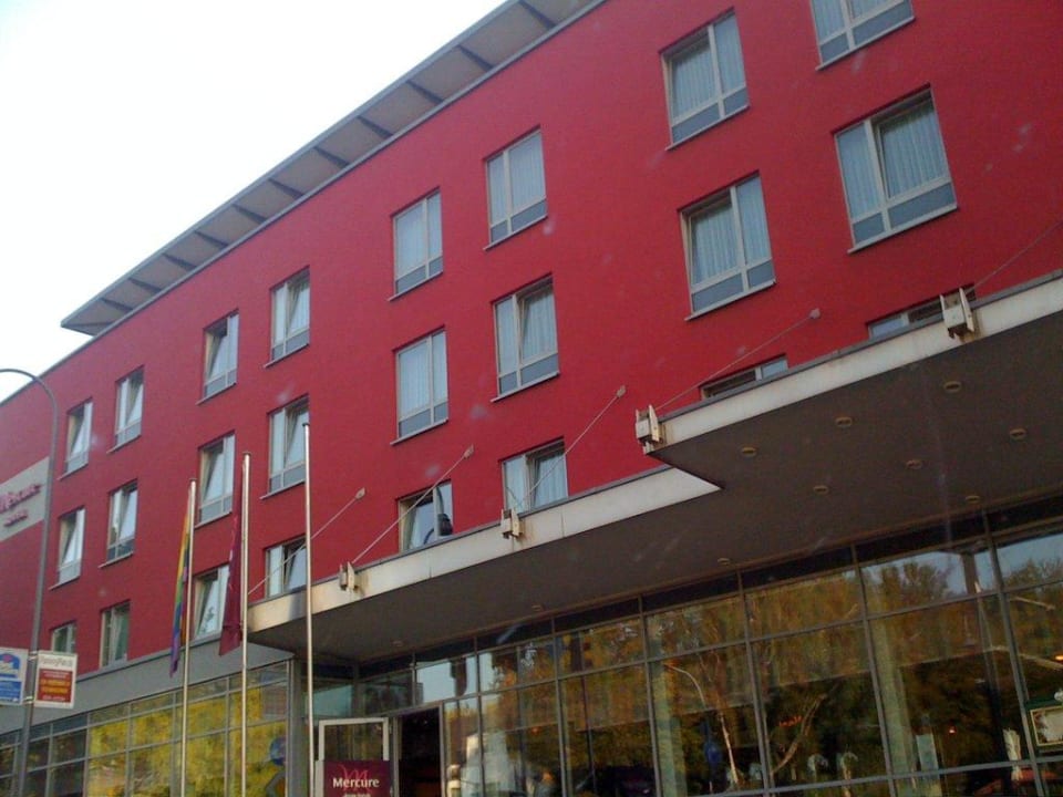 Buntes Äusseres Essential by Dorint Hotel Köln-Junkersdorf