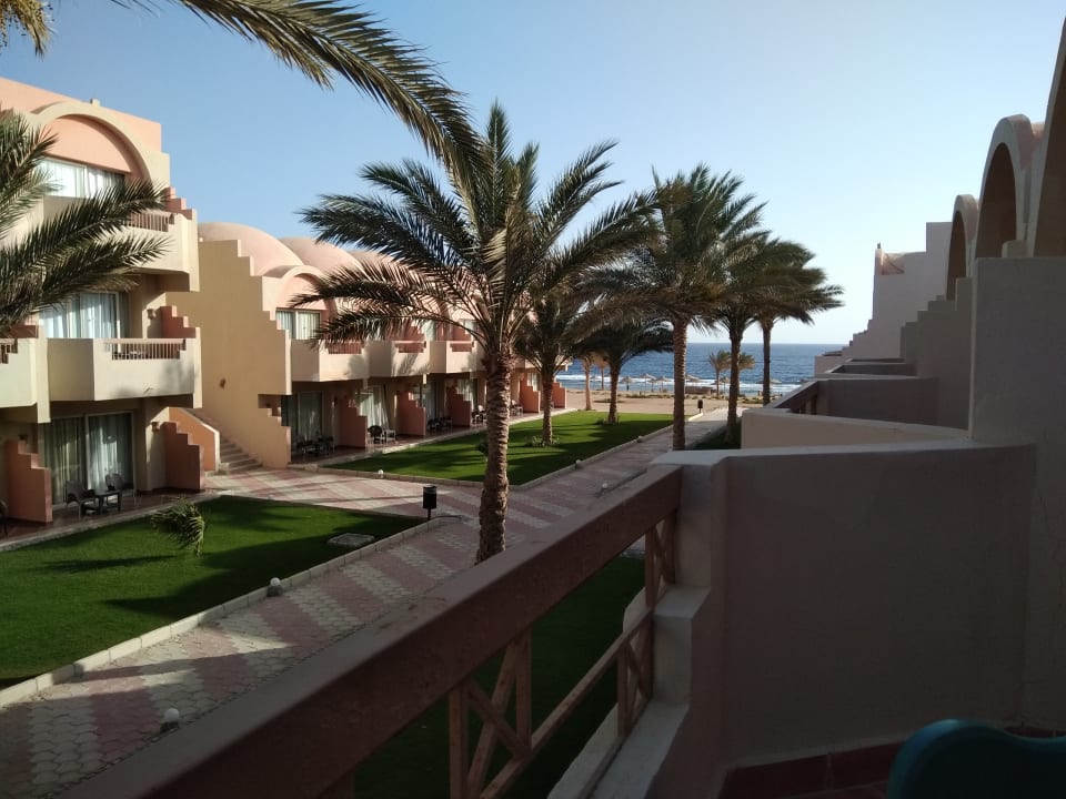 Blick vom Balkon bei diesen Zimmer Three Corners Sea Beach Resort