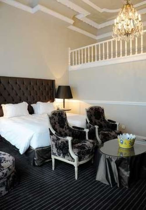 Suite Hotel Manos Premier