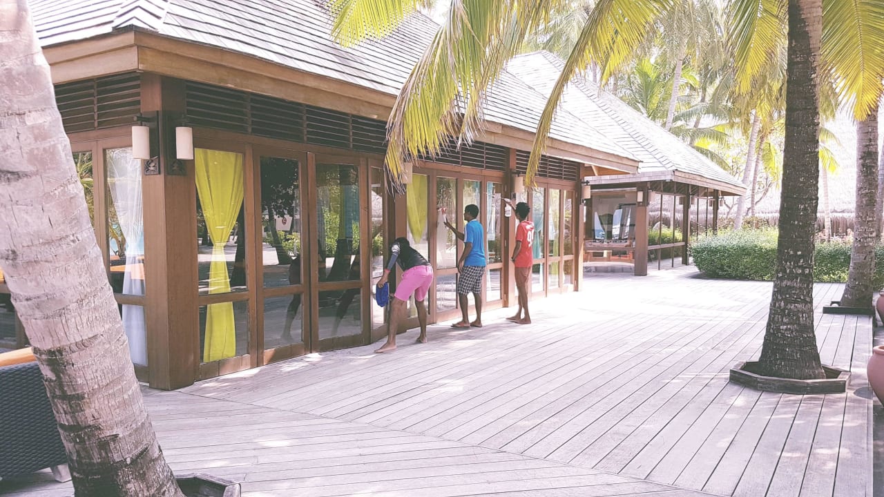 Kakuni Bar  Meeru Maldives Resort Island