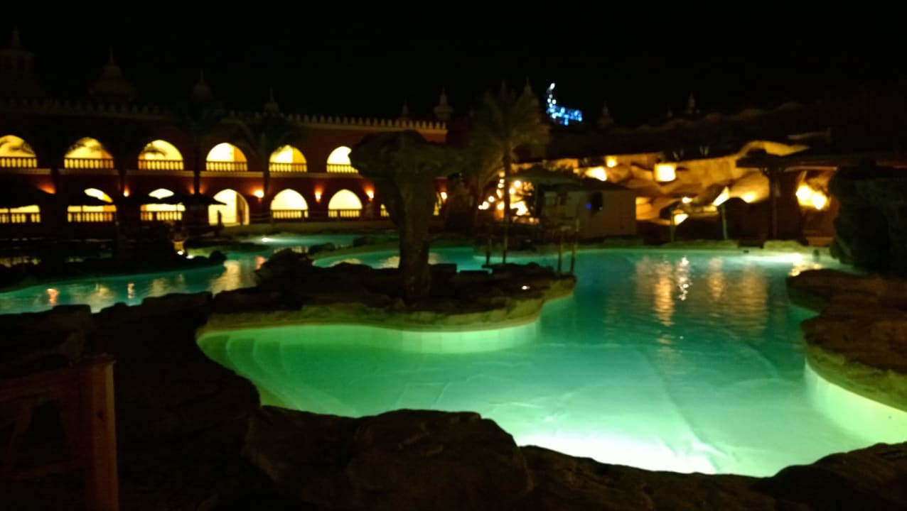 Animationspool bei Nacht Pickalbatros Alf Leila Wa Leila Resort - Neverland Hurghada