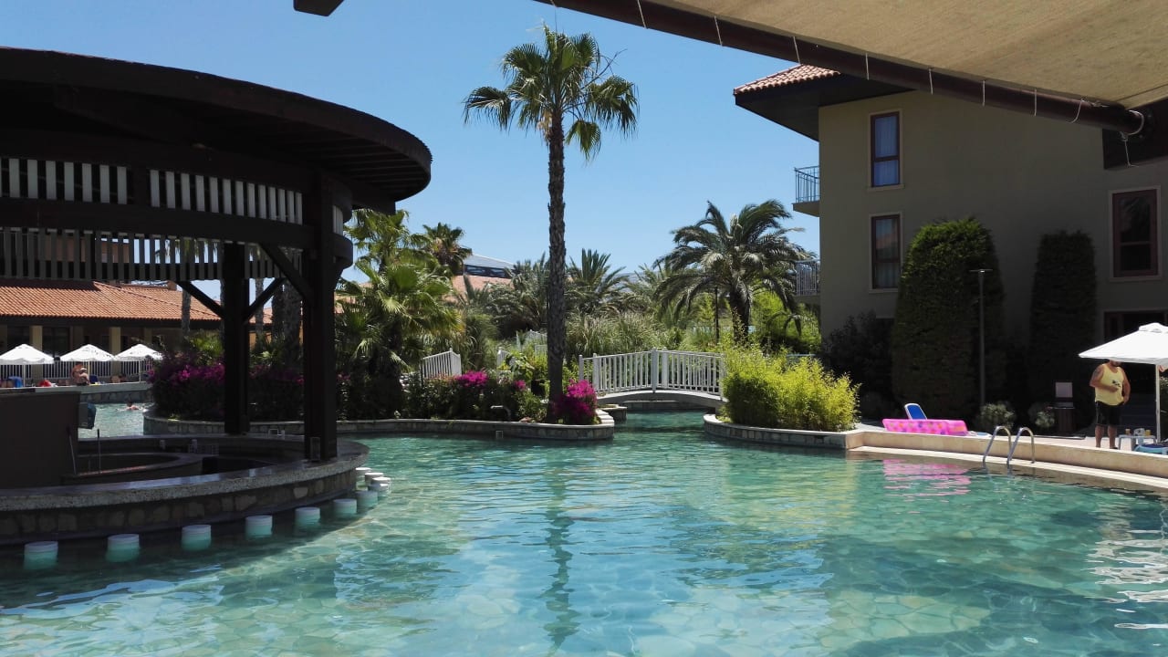 Poolbar Club Grand Aqua