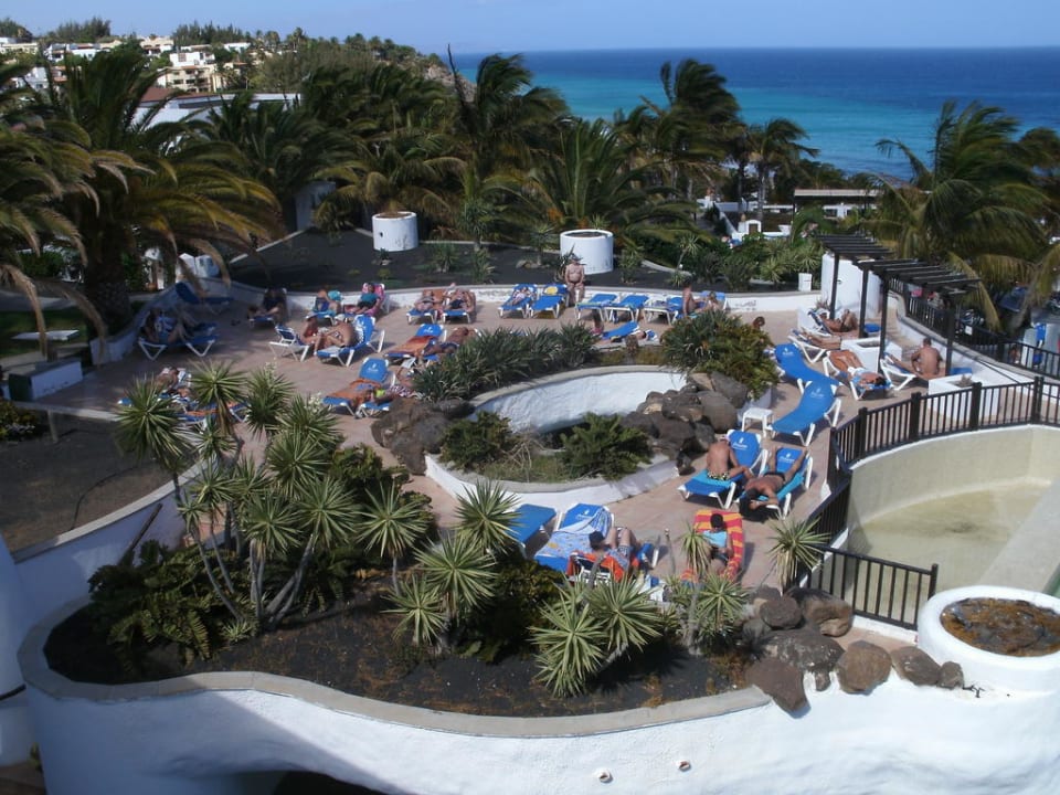 Terrasse beim Wasserfall Club Jandia Princess