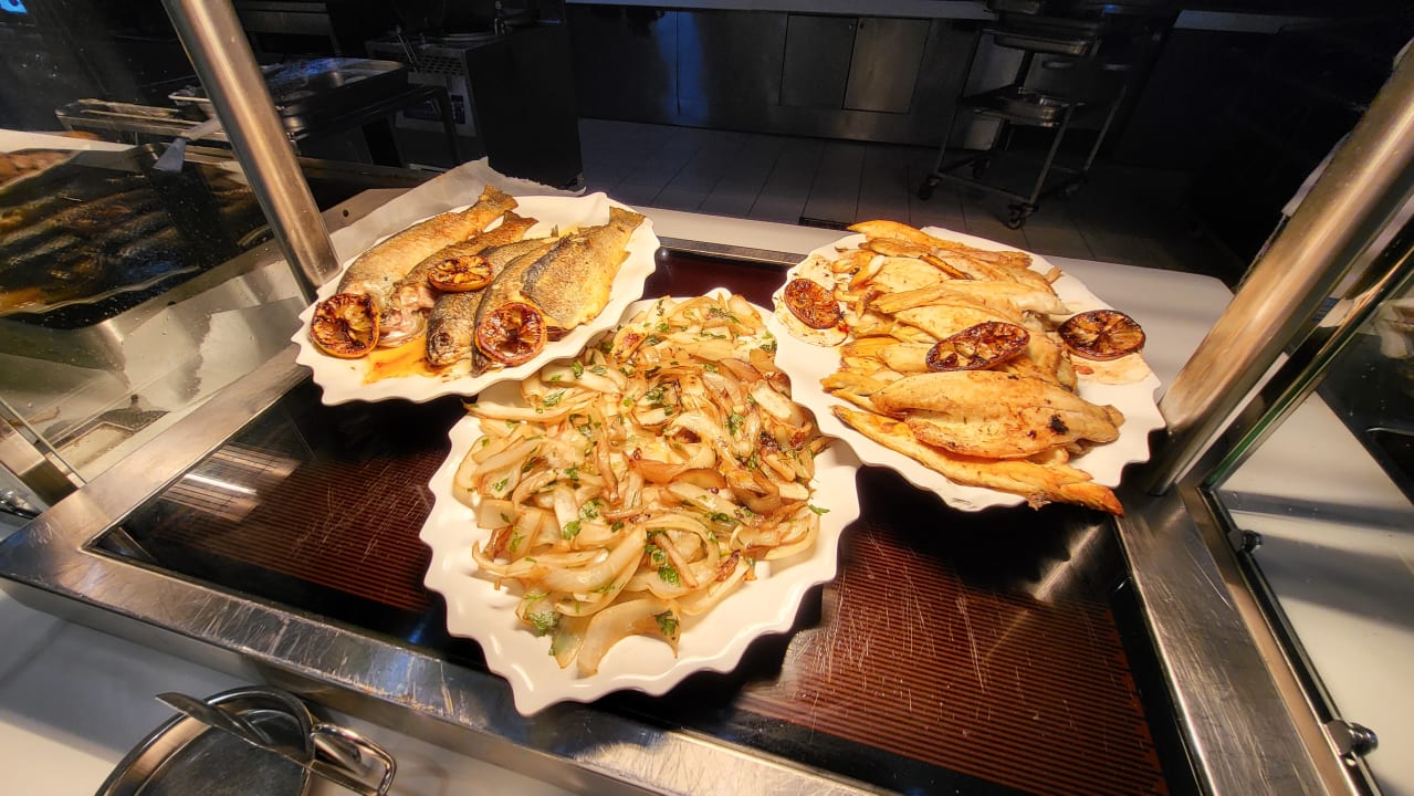 Gastro Royal Taj Mahal Hotel