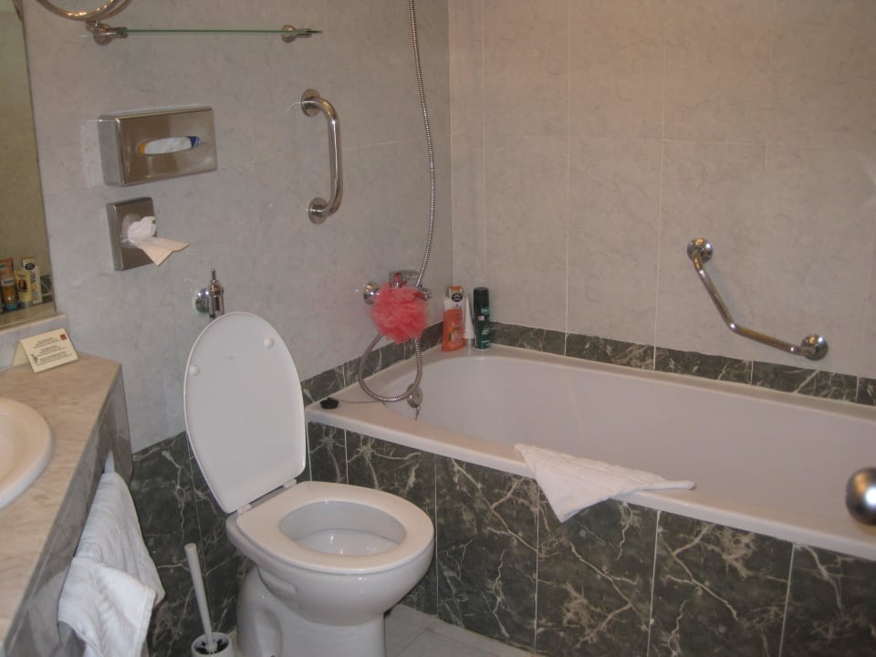 Sehr klein aber sauber  Bull Escorial & Spa