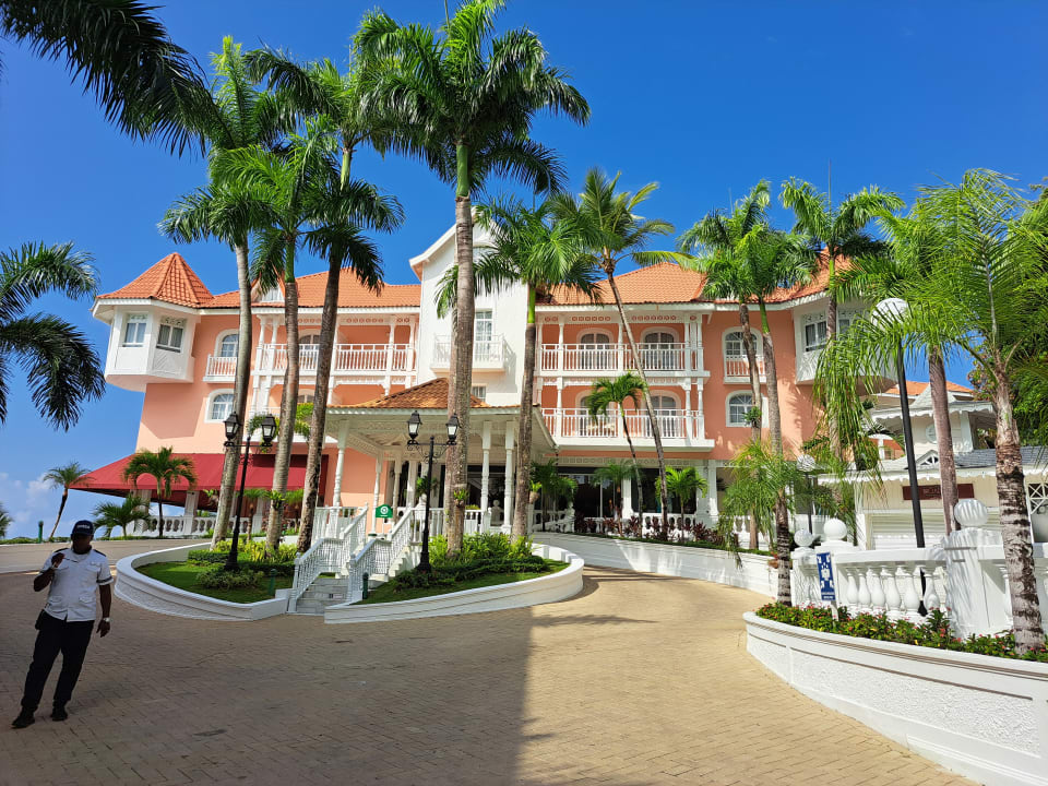 Außenansicht Bahia Principe Grand Samana - Adults Only