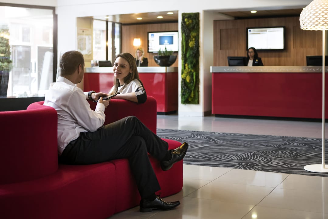 Lobby Novotel Paris Suresnes Longchamp