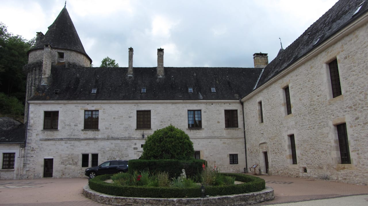 Innenhof Hotel Château de la Fleunie