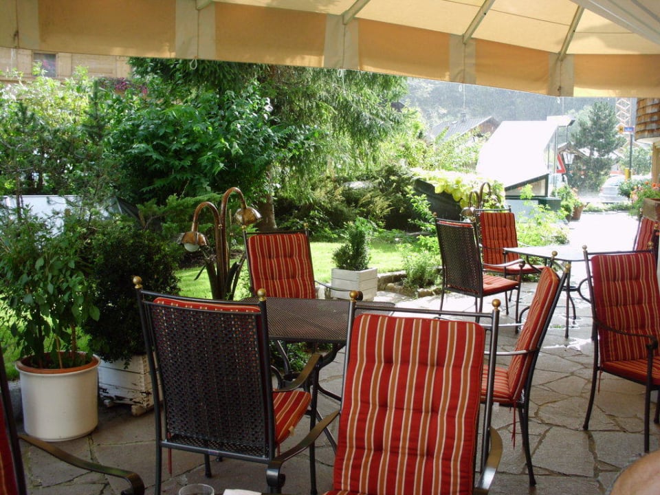 Terrasse im Garten Hotel Gaspingerhof